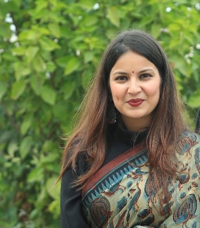 MRS. APOORVA AGARWAL (MANAGING DIRECTOR)